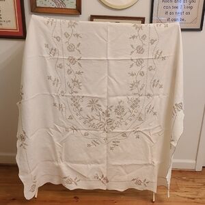 Vintage Linen Floral Embroidered Tablecloth. White, Beige, Tan. 62" X 47"